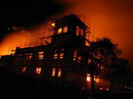 Burns Philp in Port Moresby lights up