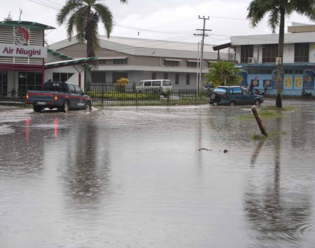 Lake Madang - Decades of mismanagement, corruption, and laziness