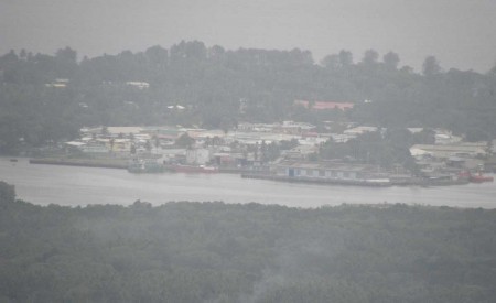 View of Madang Wharf from Nob Nob Mountain with Olympus SP-590UZ (original)