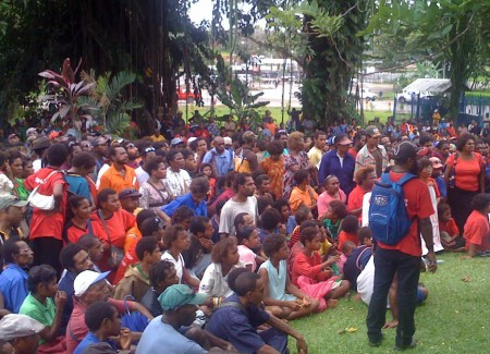 Madang Anti-Violence Protest shots by Heather Young-Leslie